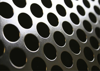 El metal perforado del agujero redondo artesona el diámetro de 5m m para las industrias decorativas