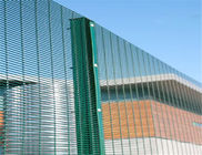 Aduana estructura hermosa ISO9001 de la cerca de acero de la malla de alambre de la longitud de 2 metros