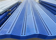 Paneles de cercas de hierro galvanizado contra viento fácil de instalar 100% poliéster llenar 25% - 40% apertura