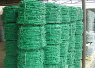 Uso agrícola de alambre de púas retorcido de doble hebra revestido de PVC verde
